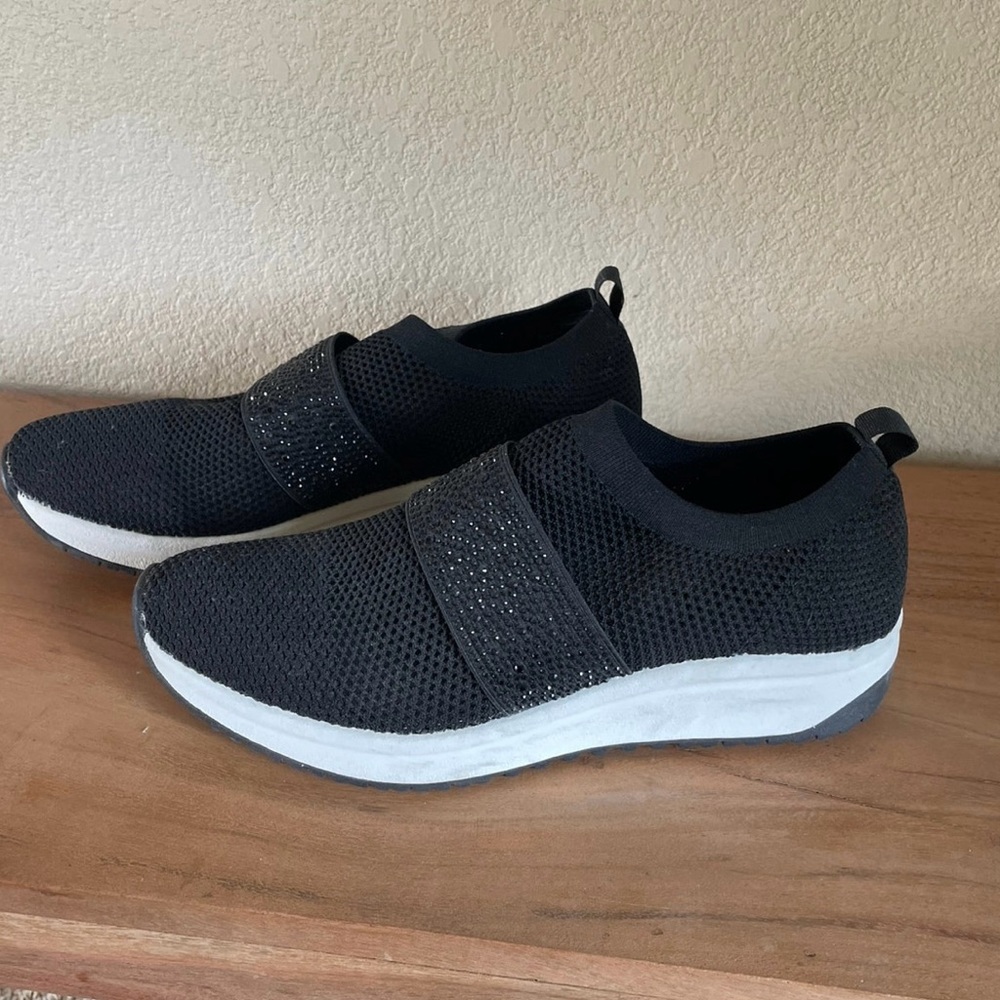 Anne Klein slip ons